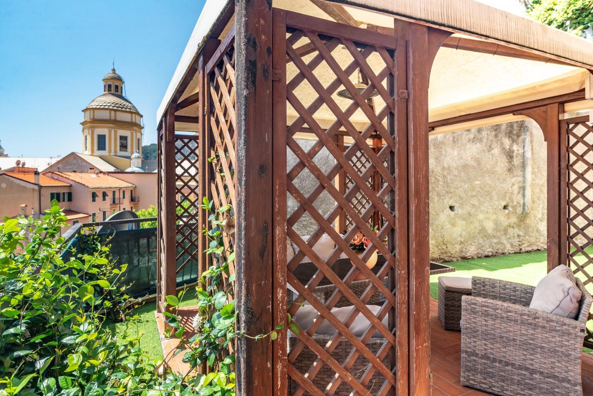 Casa Primavera Lägenhet Finale Ligure Exteriör bild